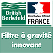 Filtre à gravité Berkefeld France - Filtre à eau  à gravité - Distributeur officiel British Berkefeld - Aqua - Techniques - Les systèmes de filtration British Berkefeld® sont basés sur une technologie de filtration par gravité utilisant des cartouches en céramique et du charbon actif. Ils éliminent les contaminants tels que les microplastiques, les métaux lourds et les résidus chimiques, tout en conservant les minéraux essentiels. - Filtres à gravité Ultra Fluoride - Filtres à gravité Ultra Stérasyl - Pour rendre l'eau de pluie potable, il est essentiel d'utiliser des filtres qui éliminent les contaminants courants présents dans l'eau de pluie tels que les sédiments, les micro-organismes, et les polluants chimiques. Les filtres British Berkefeld®, équipés de cartouches Ultra Sterasyl, sont particulièrement efficaces. Voici les types de filtres adaptés :        Filtration en céramique : Retient les bactéries, kystes et particules fines.       Charbon actif : Élimine les résidus chimiques, le chlore et améliore le goût.        Filtre pour métaux lourds : Capture les polluants comme le plomb ou le mercure, souvent présents dans l'eau de pluie collectée. Ces filtres permettent de purifier efficacement l’eau de pluie pour la rendre potable, tout en préservant les minéraux essentiels.